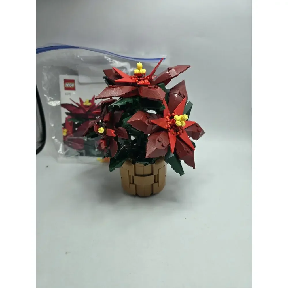 LEGO Poinsettia Holiday Botanical Collection (10370) Building Set